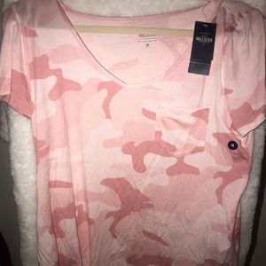 Pink Camo Hollister tee!